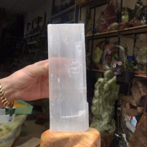 ĐÁ SELENITE THANH TẨY, CAO 20CM, NẶNG 1.5 KG